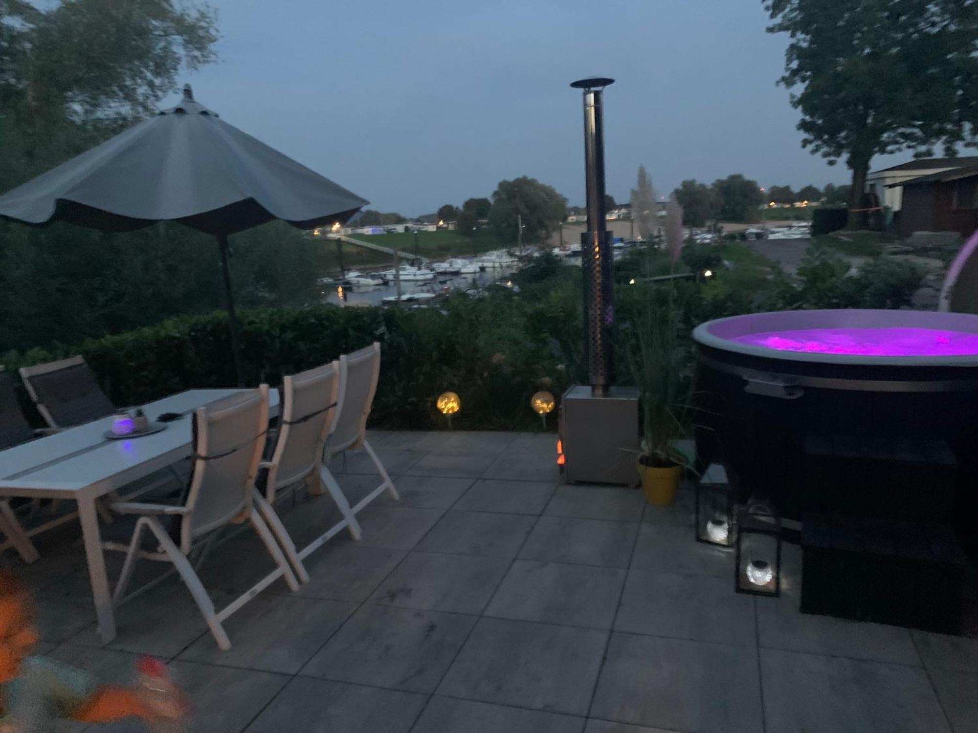 Luxus Chalet Hafenblick Lathum 外观 照片